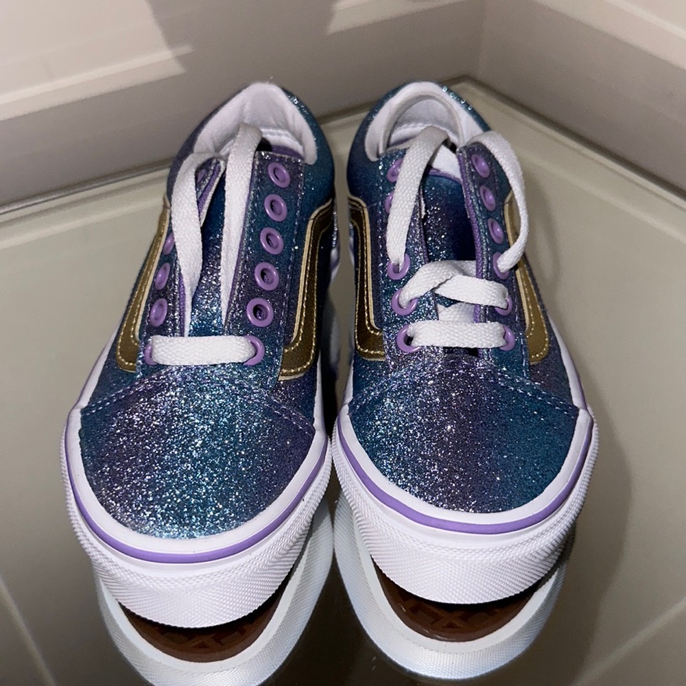 Girls purple glitter vans size 11us new worn one time no box 😍